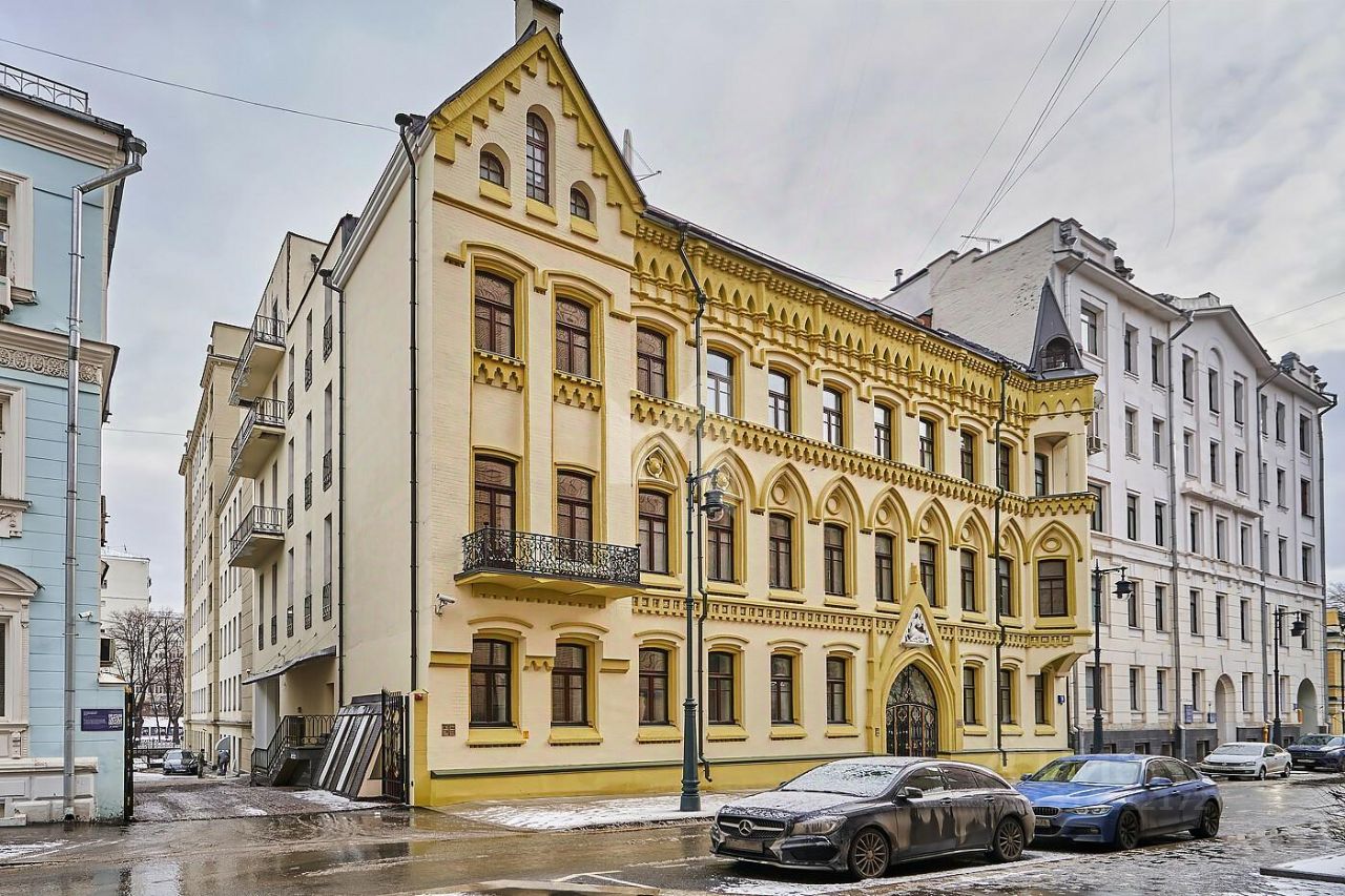 Продажа 5-комн квартиры на вторичном рынке Нащокинский переулок, 8