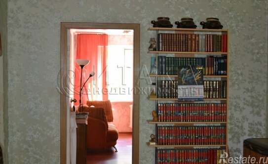 Продажа 2-комн квартиры на вторичном рынке Луга г, Кингисеппа ул,  д. 4