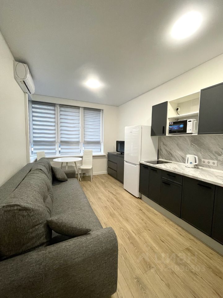 Аренда студии улица 3-я Нововатутинская, 15к1