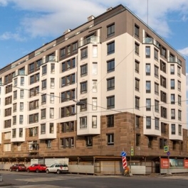 Продажа 4-комн квартиры на вторичном рынке Лодейнопольская улица,  д. 8