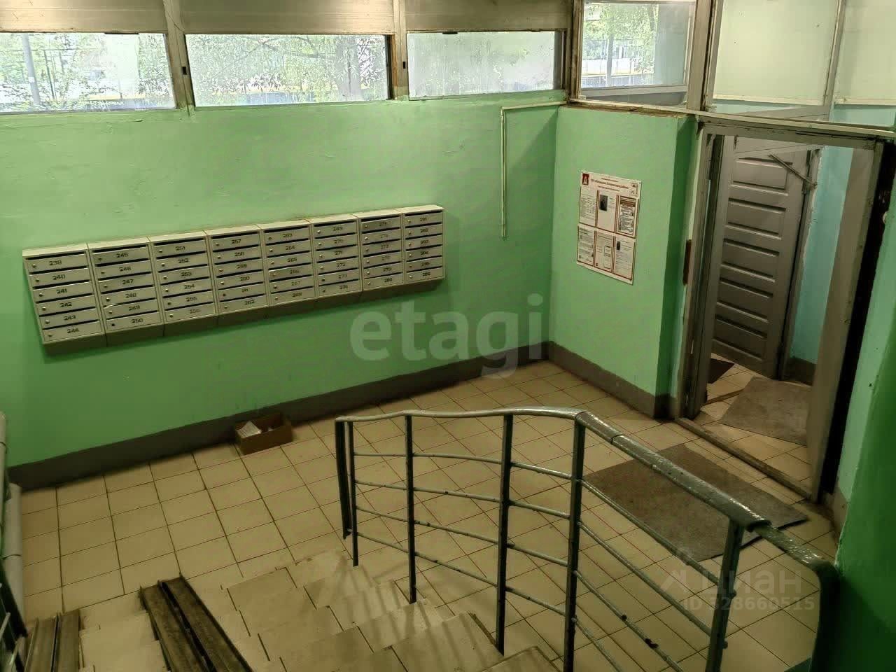Продажа 2-комн квартиры на вторичном рынке Зеленоградская улица, 3