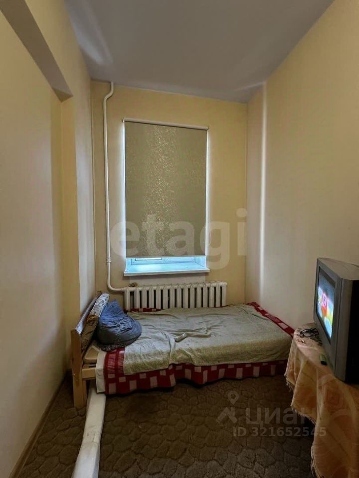 Продажа 2-комн квартиры на вторичном рынке Английский проспект, 52