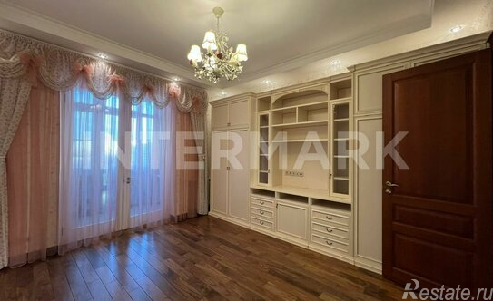 Продажа 5-комн квартиры на вторичном рынке улица Лобачевского