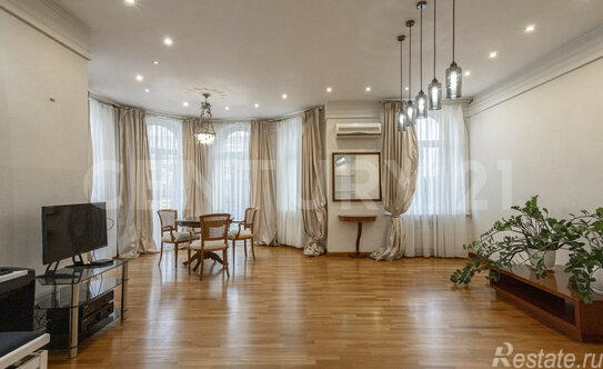 Продажа 5-комн квартиры на вторичном рынке Бармалеева улица,  д. 2