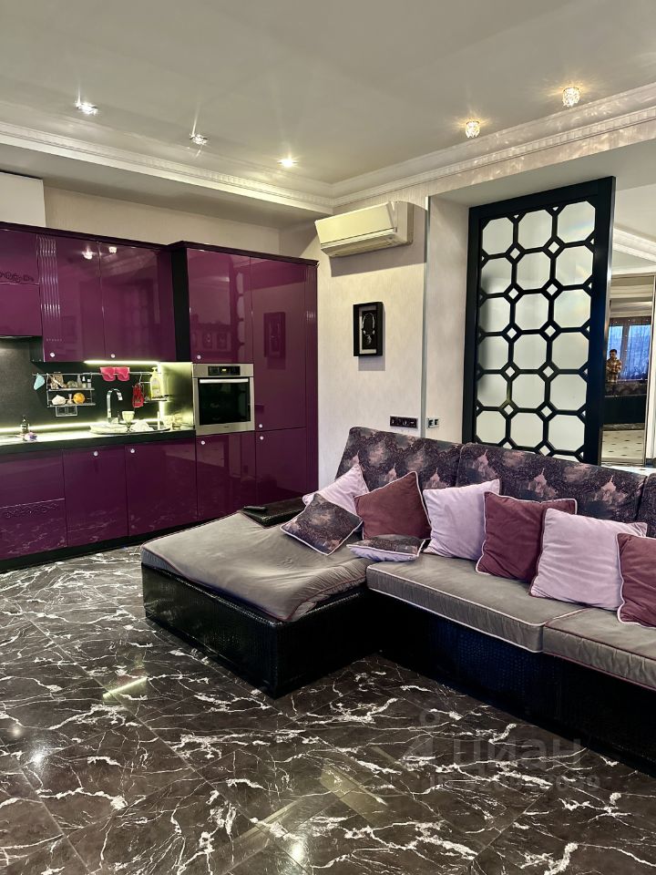 Продажа 3-комн квартиры на вторичном рынке улица Маршала Бирюзова, 31