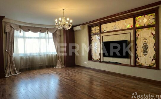 Продажа 5-комн квартиры на вторичном рынке улица Лобачевского