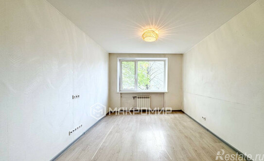 Продажа 3-комн квартиры на вторичном рынке ул Долгоозёрная,  д. 11