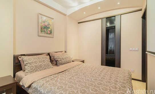 Продажа 2-комн квартиры на вторичном рынке Новоизмайловский проспект,  д. 44 к4