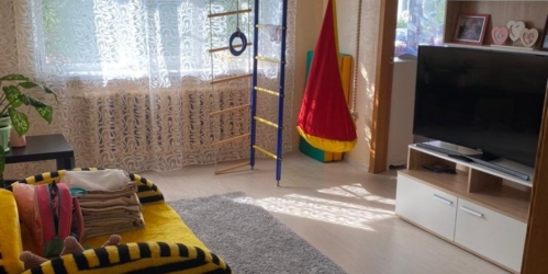 3-комн квартира Ломоносов г., Скуридина ул. ,  д. 6