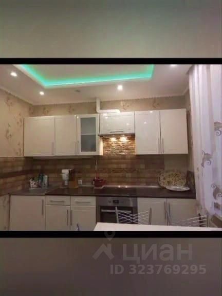 Аренда 2-комн квартиры на вторичном рынке Новые Островцы мкр, д. Островцы, улица Баулинская,  д. 5к2