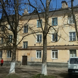 Продажа 3-комн квартиры на вторичном рынке Сланцы г, Свердлова ул,  д. 30