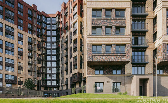 Продажа 2-комн квартиры на вторичном рынке Лиственная улица,  д. 20 к2 с1