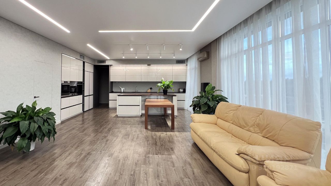 Продажа 4-комн квартиры на вторичном рынке Лахта тер., улица Новая, 51к1