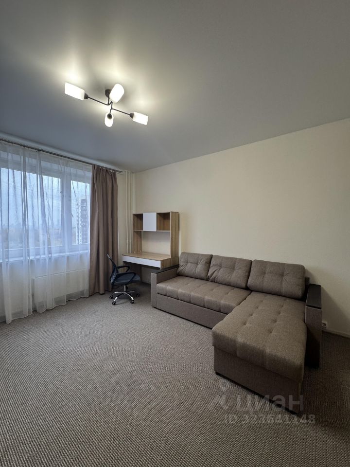 Аренда 2-комн квартиры на вторичном рынке Кастанаевская улица, 39