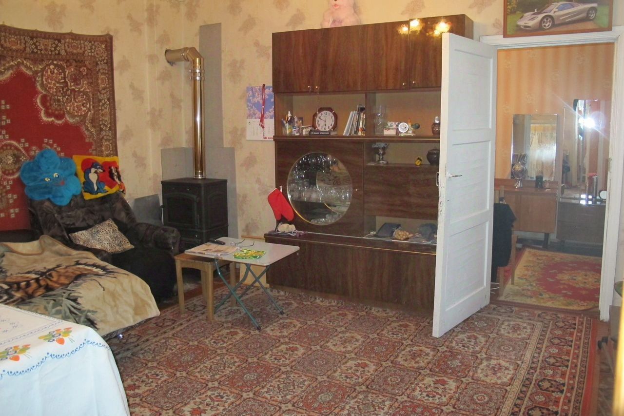 Продажа 2-комн квартиры на вторичном рынке пос. Пруды, улица Горная, 1