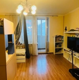 Продажа 2-комн квартиры на вторичном рынке Пулковская улица,  д. 2 к1