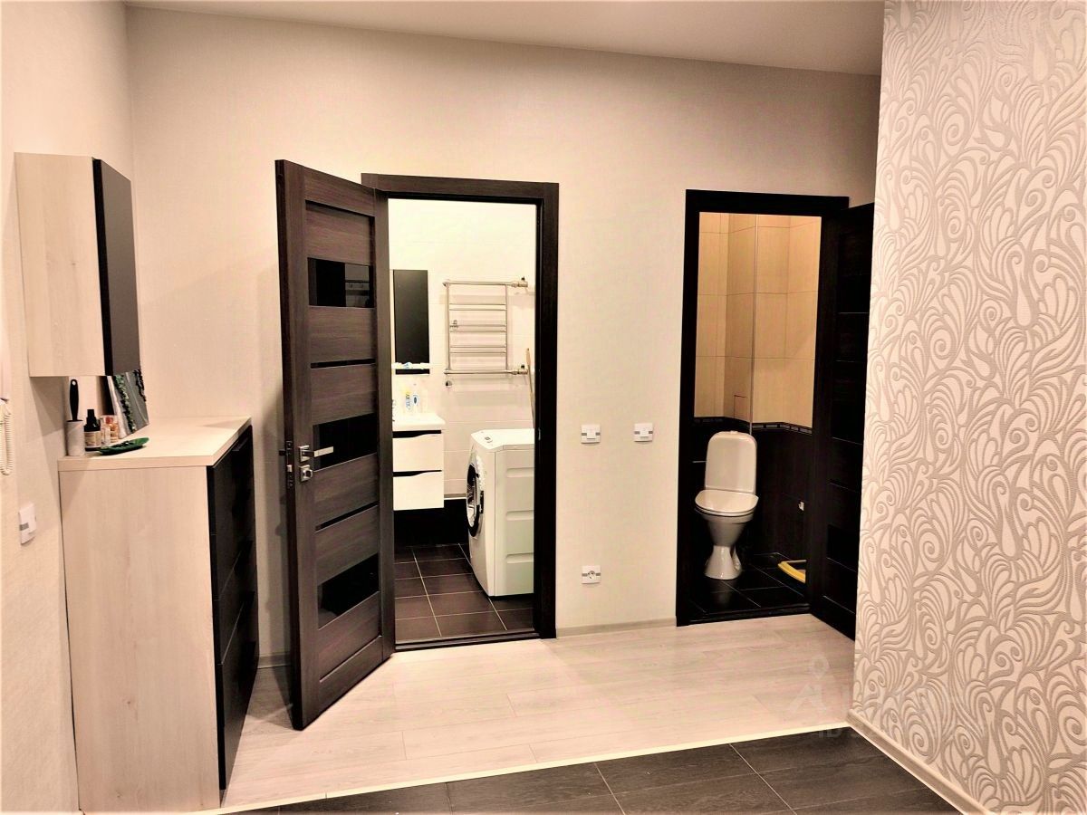 Продажа 1-комн квартиры на вторичном рынке улица Композиторов, 18