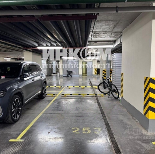 Гараж/парковка Авиационная улица,  д. 77