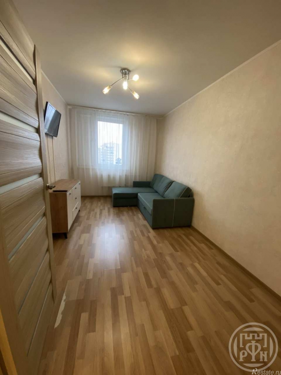 Продажа 2-комн квартиры на вторичном рынке Дунайский просп.,  д. 23