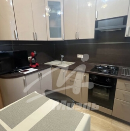 Продажа 3-комн квартиры на вторичном рынке Ленинский пр-кт,  д. 123 к1