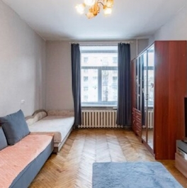 Продажа 2-комн квартиры на вторичном рынке ул Ленсовета,  д. 17