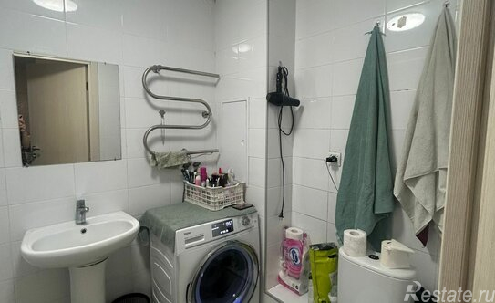 Продажа 2-комн квартиры на вторичном рынке ул Александры Монаховой,  д. 90,  к. 1