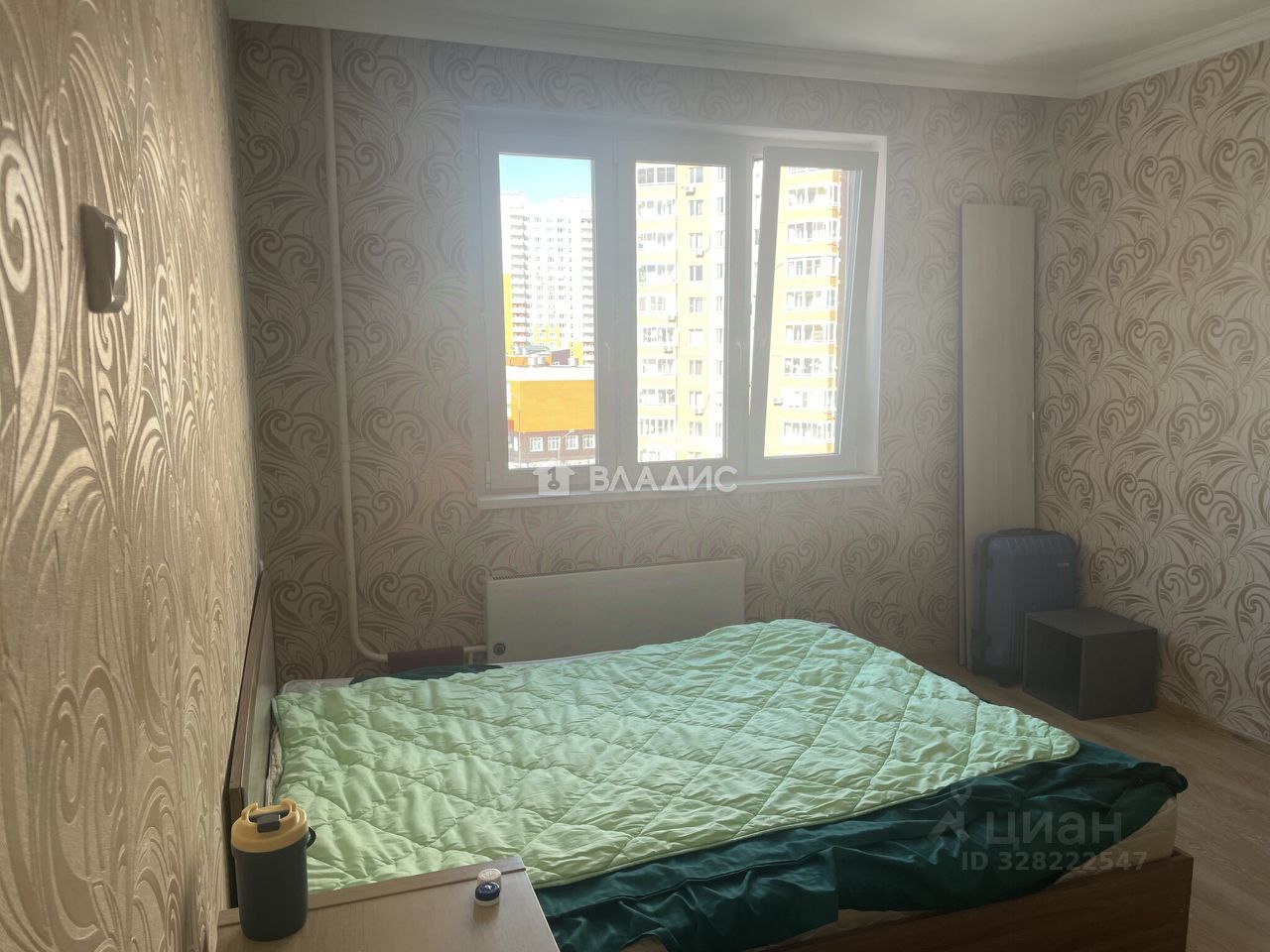 Продажа 3-комн квартиры на вторичном рынке Дрожжино пгт, улица Южная, 25