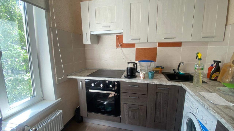 Продажа 1-комн квартиры на вторичном рынке Ясеневая улица,  д. 10,  к. 1