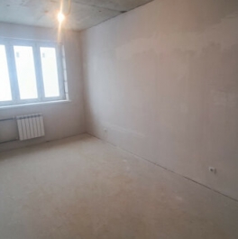 Продажа 3-комн квартиры на вторичном рынке Кремиченка, улица Горького,  д. 10