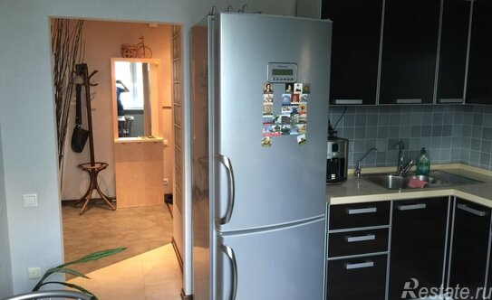 Аренда 3-комн квартиры на вторичном рынке Скобелевская улица,  д. 25