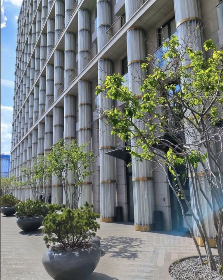 Продажа 6-комн квартиры на вторичном рынке Кутузовский пр-кт,  д. 12