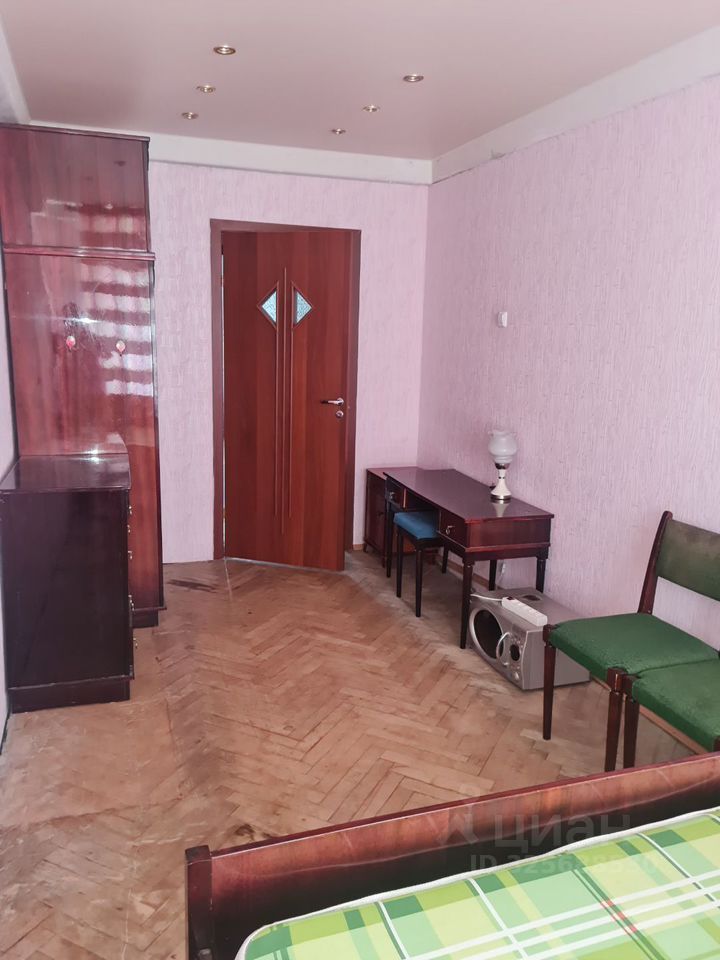 Продажа 3-комн квартиры на вторичном рынке проспект Ветеранов, 96