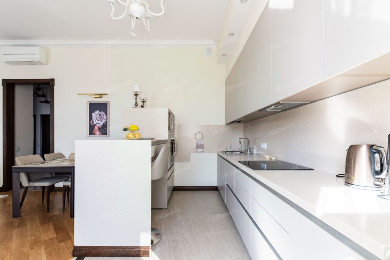 Аренда 4-комн квартиры на вторичном рынке Морской проспект, 29