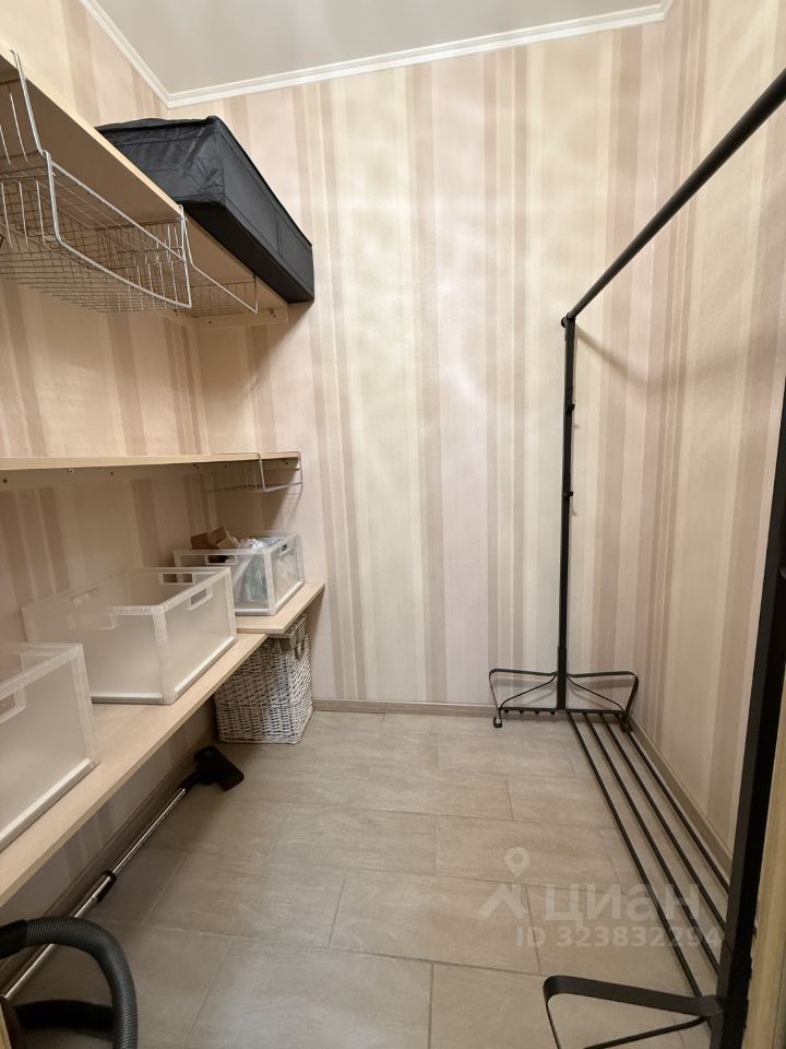 Аренда 1-комн квартиры на вторичном рынке Симферопольский бульвар, 24к4