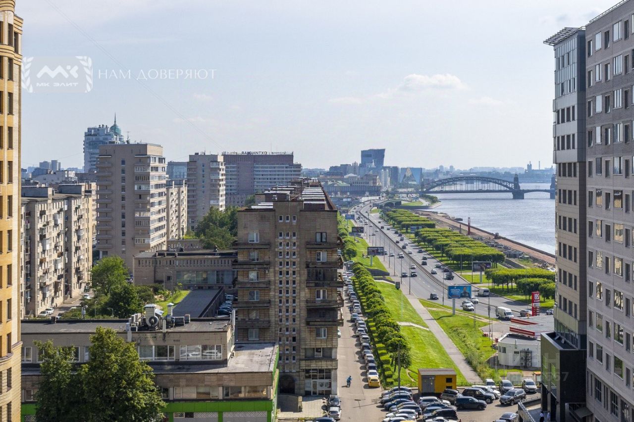 Продажа 3-комн квартиры на вторичном рынке Свердловская набережная, 58