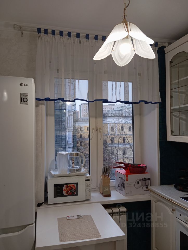 Аренда 2-комн квартиры на вторичном рынке Новодевичий проезд, 4