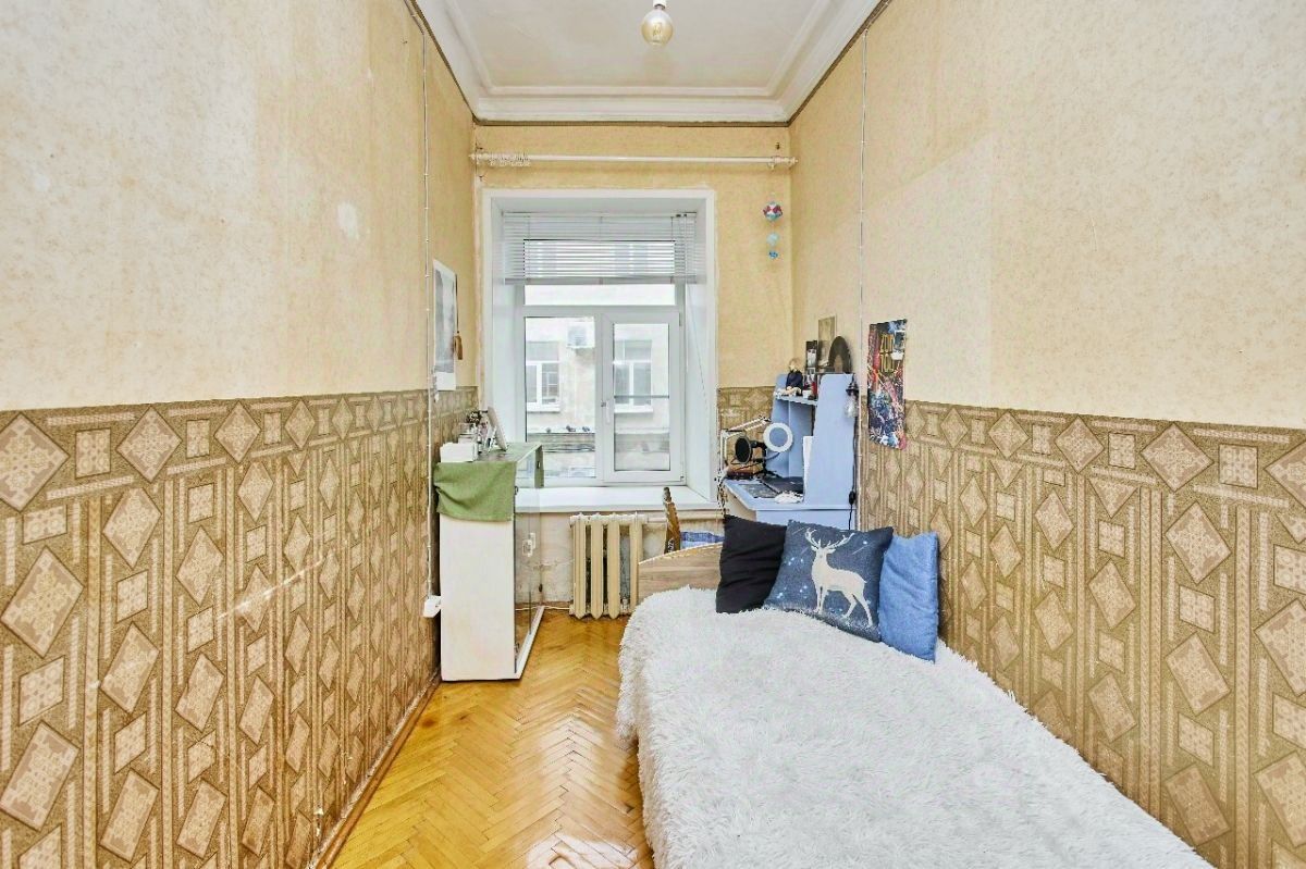 Продажа 4-комн квартиры на вторичном рынке Гороховая улица, 34