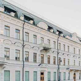 Продажа 4-комн квартиры на вторичном рынке улица Солянка,  д. 7 с1