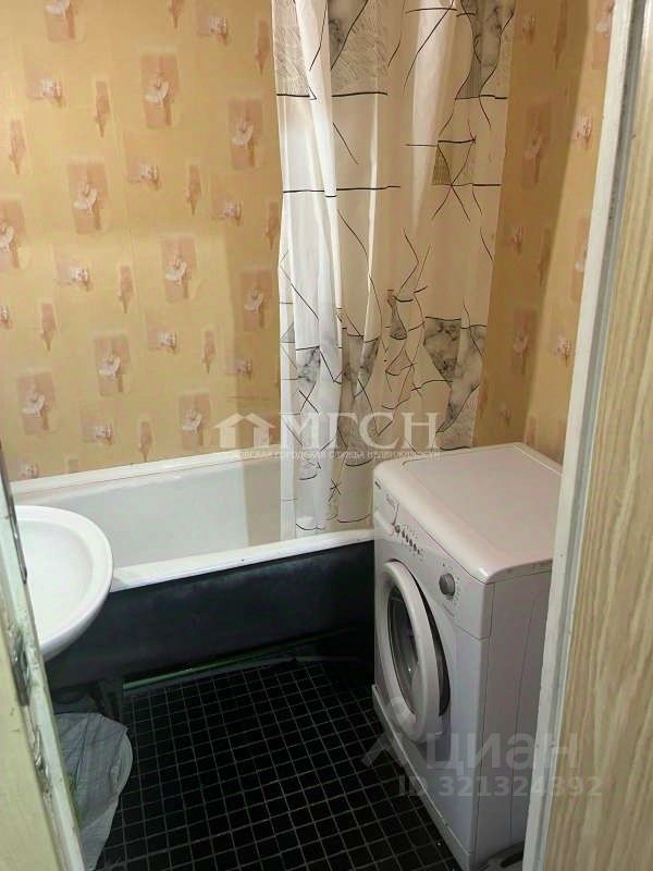 Продажа 1-комн квартиры на вторичном рынке улица Маршала Захарова, 16К1