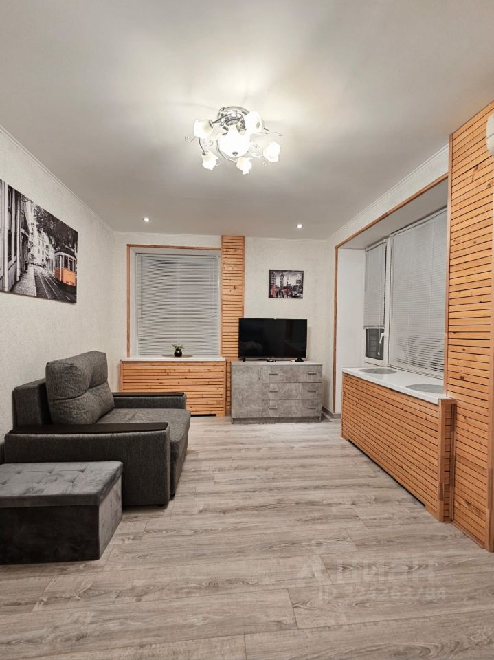 Продажа 2-комн квартиры на вторичном рынке проспект Науки, 47