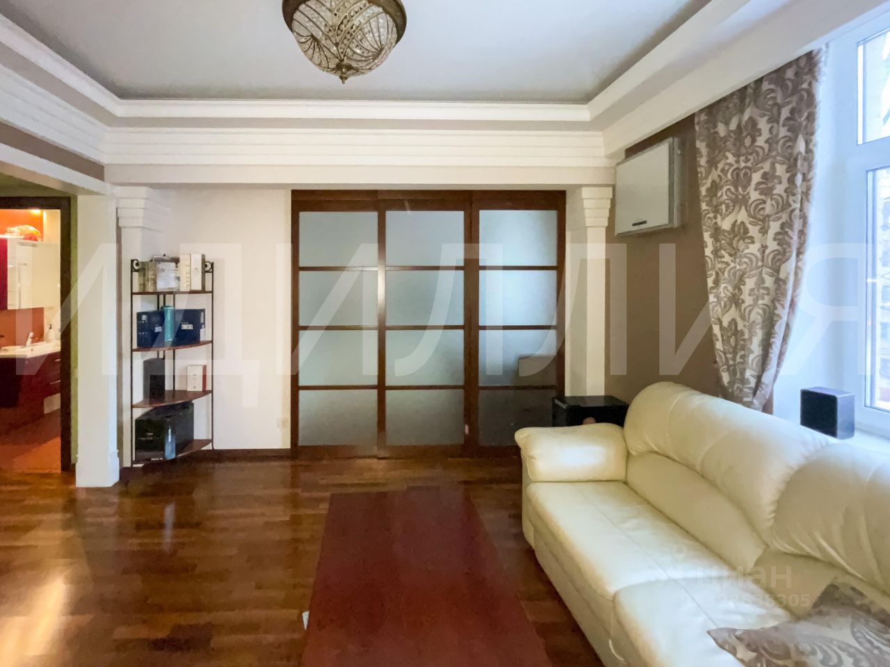 Продажа 3-комн квартиры на вторичном рынке улица Буракова, 17/2
