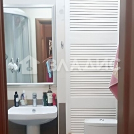 Продажа 2-комн квартиры на вторичном рынке улица Карбышева,  д. 10