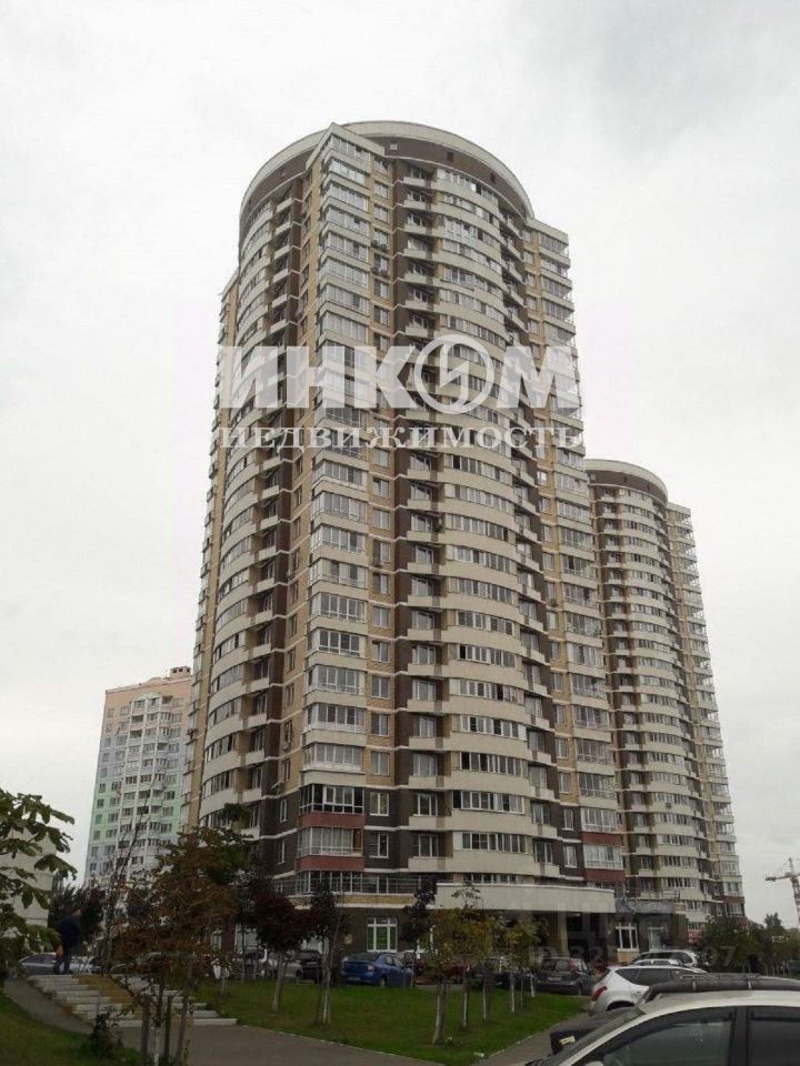 Продажа 2-комн квартиры на вторичном рынке д. Островцы, улица Подмосковная, 36
