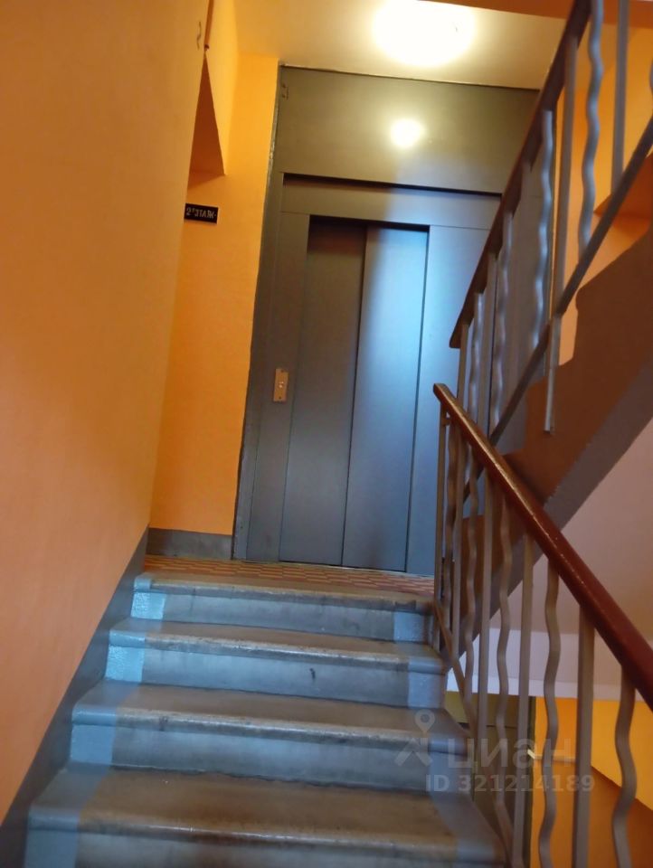 Продажа 2-комн квартиры на вторичном рынке улица Бориса Галушкина, 21