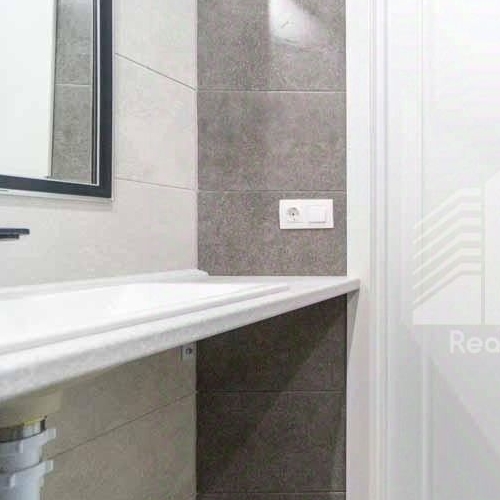 1-комн квартира с. Домодедово, улица Современников, 4