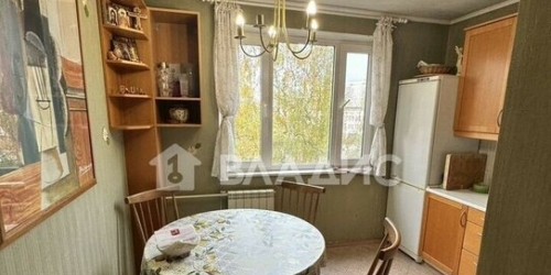 2-комн квартира улица Авиаторов,  д. 16