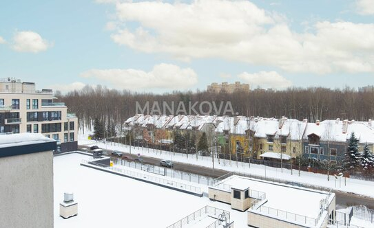 Продажа 2-комн квартиры на вторичном рынке ул Нижне-Каменская,  д. 7,  к. 1