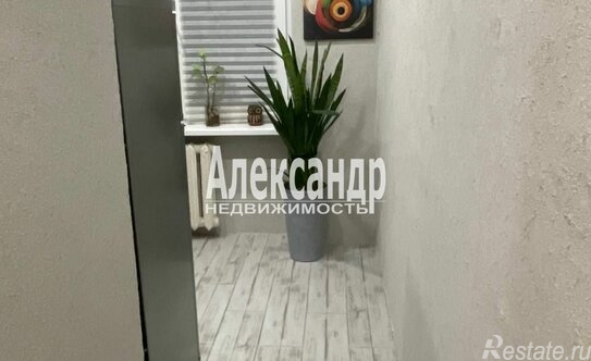 Продажа 2-комн квартиры на вторичном рынке Космонавтов пр-кт,  д. 18 к2