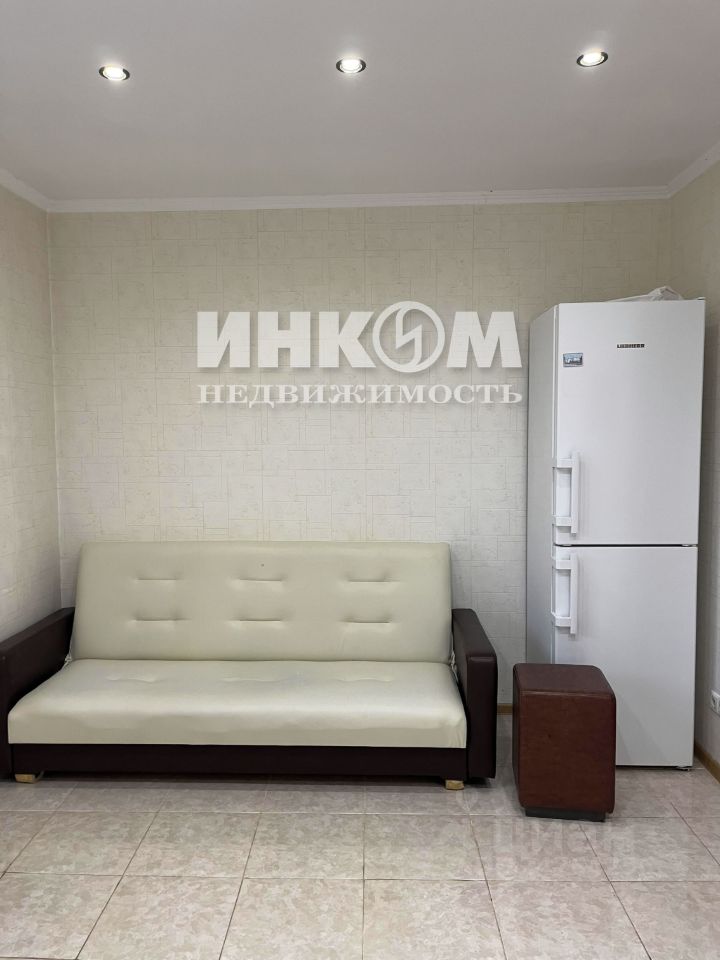 Продажа 2-комн квартиры на вторичном рынке Подрезково мкр, Центральная улица, 4б