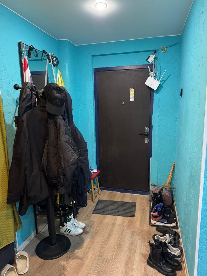 Продажа 3-комн квартиры на вторичном рынке улица Красных Зорь, 55